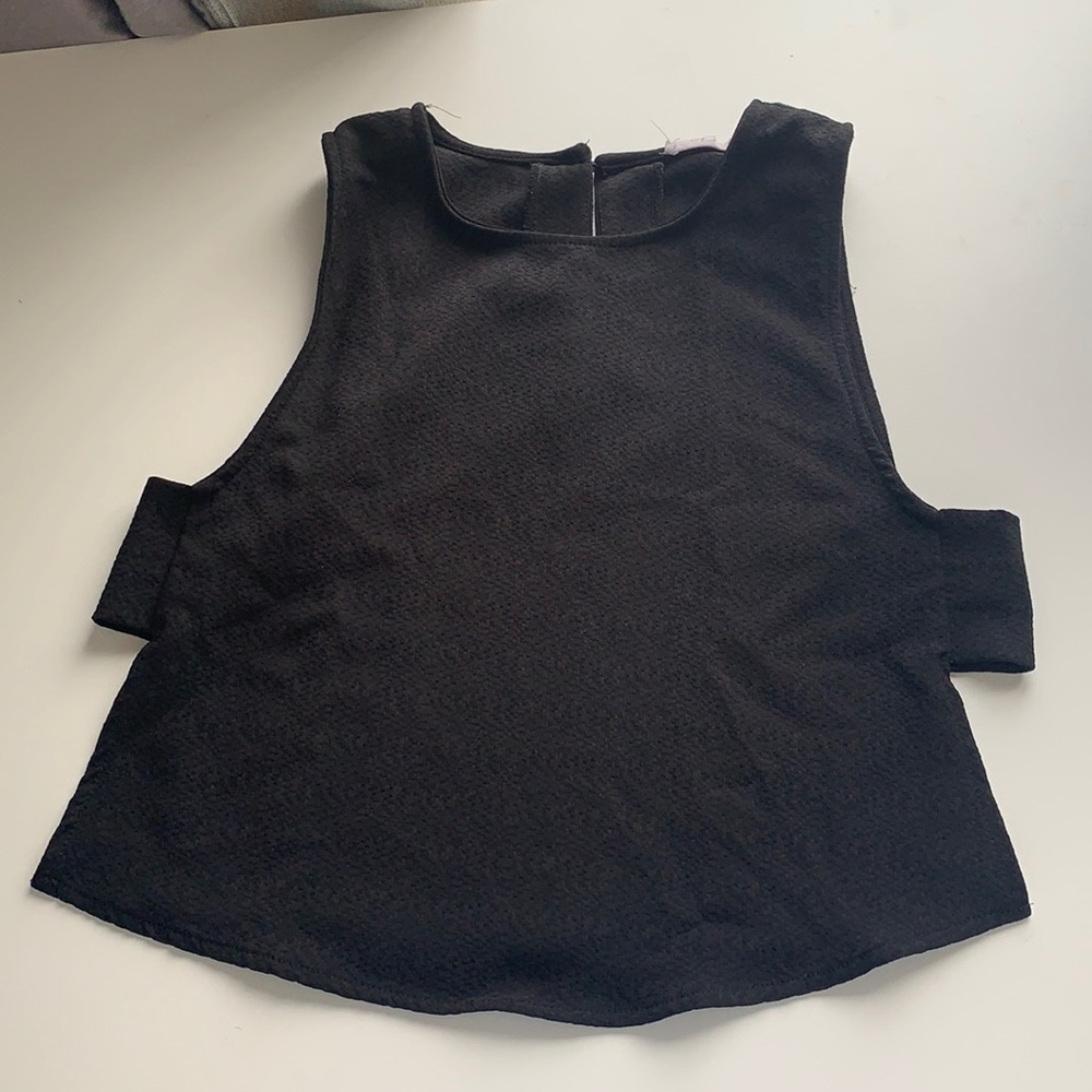 Black cropped top